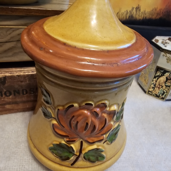 Farmhouse Decor Vintage Laurentian Rose Flower Canisters - Picture 8 of 9